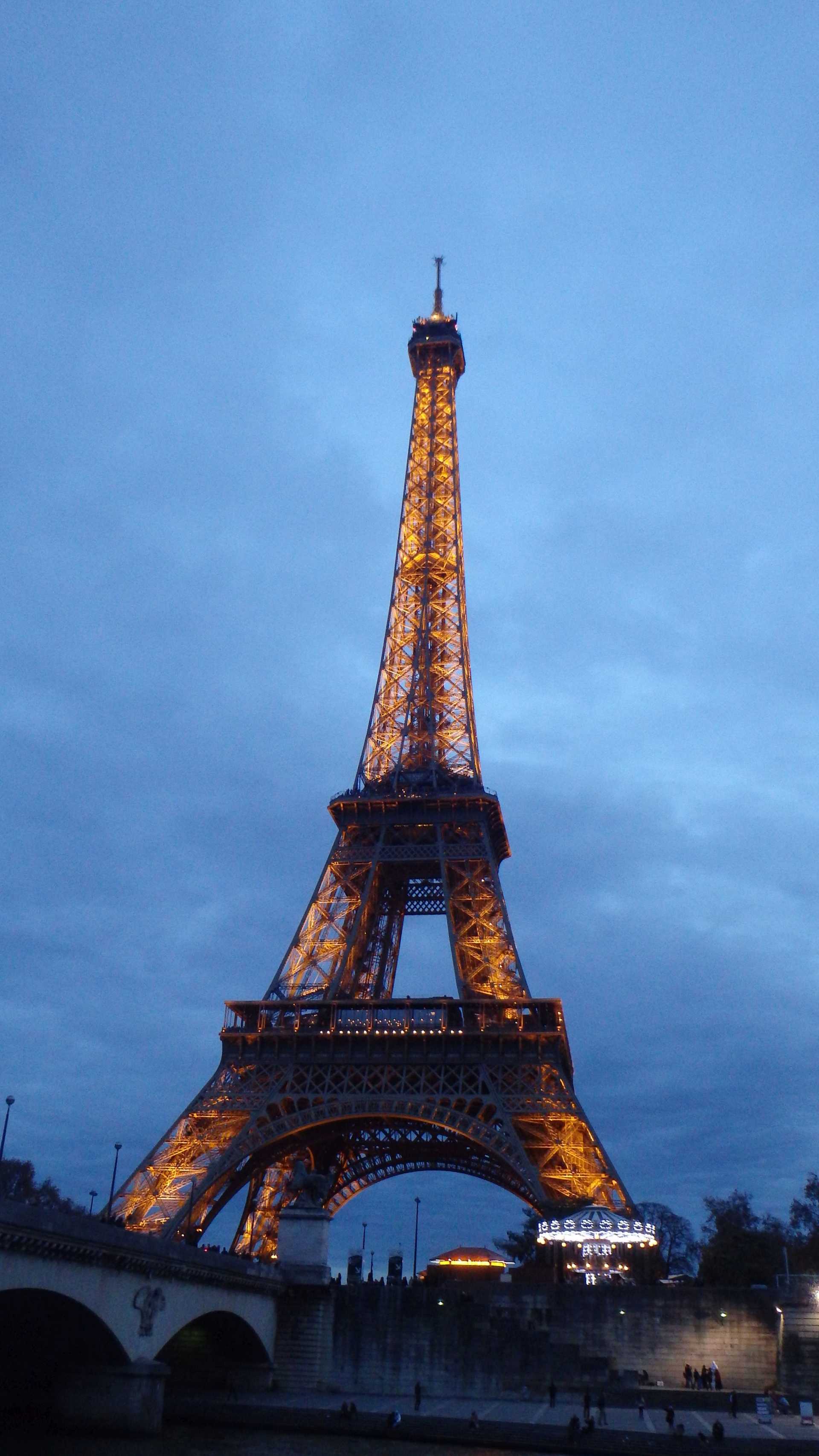 Paryż wieża eiffla.